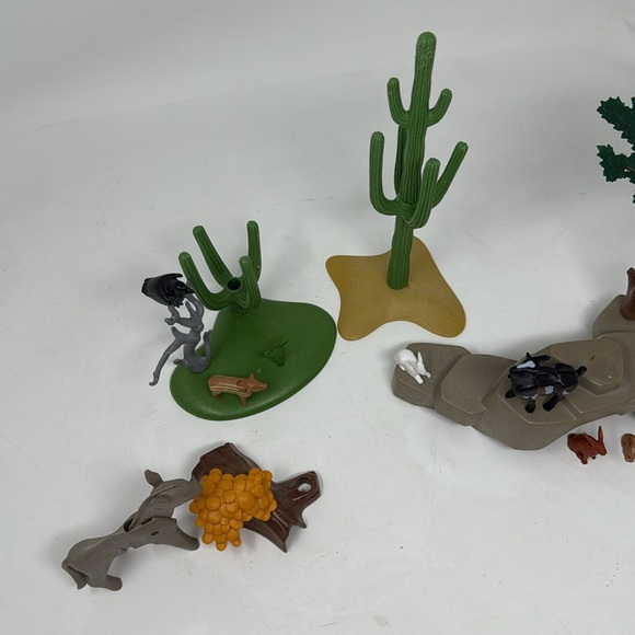 Playmobil Desert Landscape with Animals - Picture 9 of 10